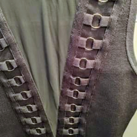 Hunter Green Body Con Dress - Picture 2 of 3